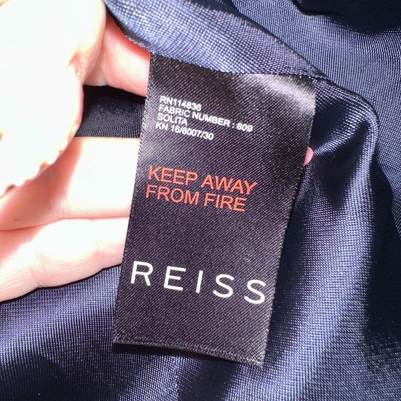 Reiss Solita Single Breasted Suit Blazer in Navy Pinstripe - Size 2 - Picture 5 of 7